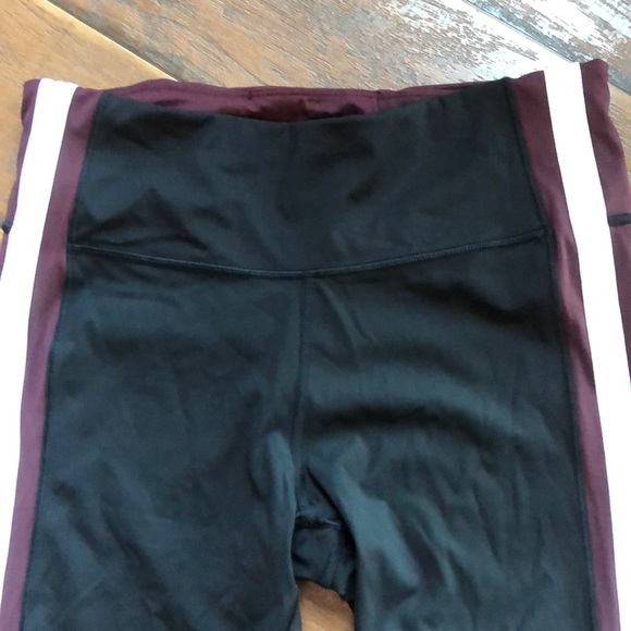 Athleta Crunch 7/8 Tight - Size M/L - Picture 5 of 10